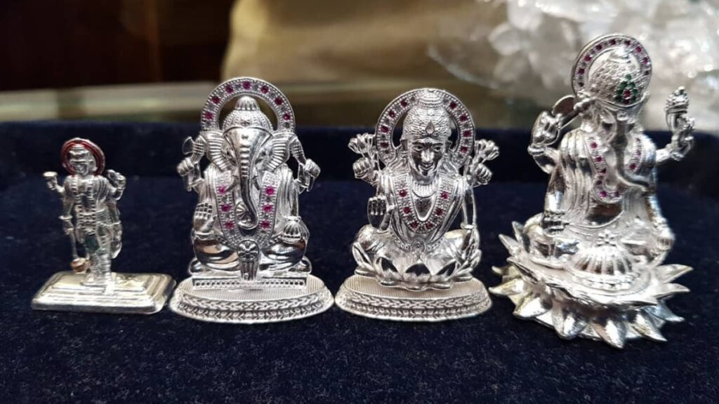 Must-Buy Items for Dhanteras 2023